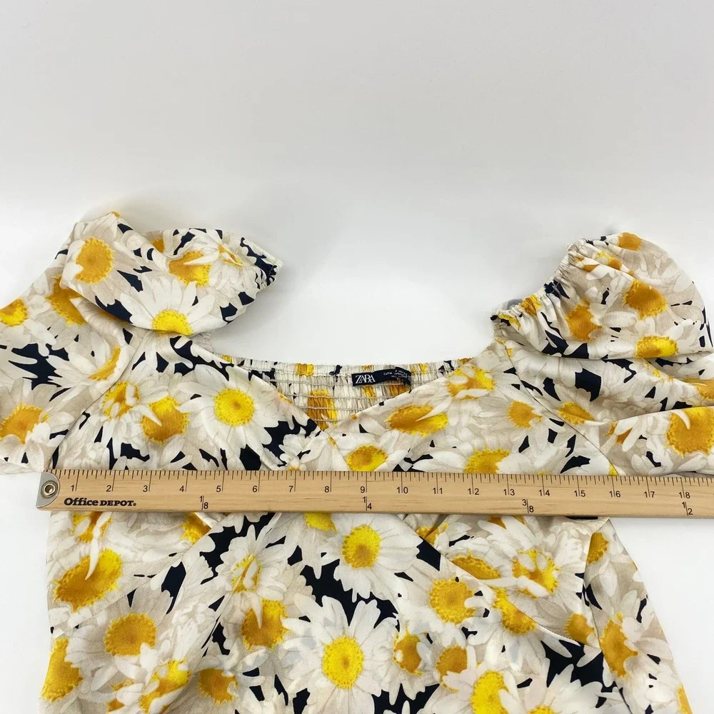 Zara Daisy Floral Top Womens Medium Yellow Puff Sleeve Smocked Sweetheart Blouse